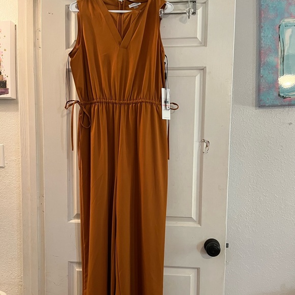 Calvin Klein romper - Picture 1 of 4